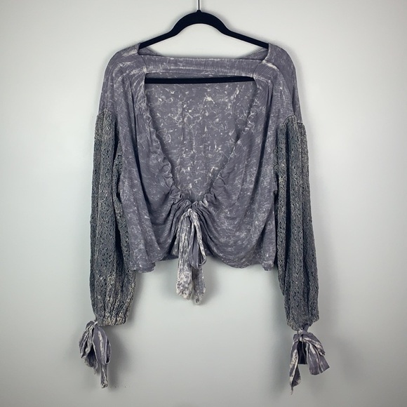 Gimmicks by BTK Oversized Acid Washed Open Tie Back Balloon Sleeve Crop Top NWT - Picture 4 of 6